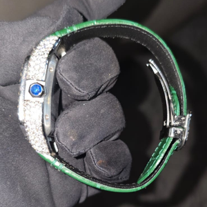 Montre-bracelet pour homme en cuir, nouvelle collection, quartz vert, chiffres arabes, carrée, 40 mm, 20 mm, entièrement sertie de pierres, prix de gros, best-seller - Product Image 5