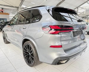 BMW X5 M 2024 Usado en Excelentes Condiciones - Product Image 3