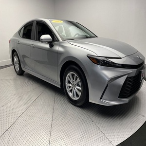¡Oferta Imperdible! Toyota Camry LE 2025 Súper Limpio, 2.5L, 4 Cilindros, 16V, Automático, Tracción en las Cuatro Ruedas, Sedán de Lujo Plateado - Product Image 1