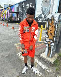 Ensemble de vêtements de sport brodés à fermeture éclair personnalisés Sweat à capuche et short en nylon neutre avec patchwork brodé pour hommes Survêtement unisexe - Product Image 1