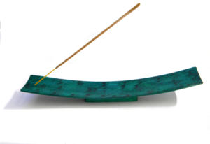 Quemador de soporte de palo de incienso de madera natural hecho a mano con diseño contemporáneo Decoración de cumpleaños colorida - Product Image 3