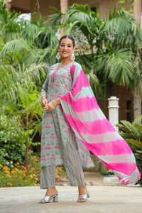 Kurta y pantalones de algodón puro con estampado floral verde para mujer con cuello Dupatta, mangas regulares de tres cuartos, decoración con lentejuelas - Product Image 3