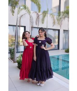 Vestido Étnico Indio Estilo Anarkali de Seda Fendi con Bordado de Cuentas para Bodas y Festivales, Kurtis Largo - Product Image 1