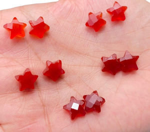 Cuentas de piedra ónix rojo natural de Briolette estrella facetada al por mayor para joyería y regalos tallados espirituales - Product Image 2