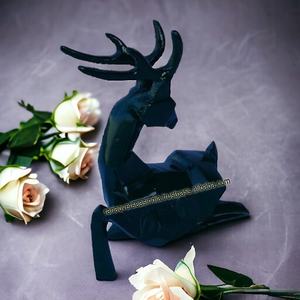 Sculpture assise en aluminium verte de cerf pour la décoration de restaurant de bureau d'hôtel et de chambre à coucher - Product Image 4