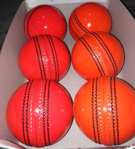 SUMROOS Nueva calidad profesional Naranja Pelota dura Deportes Hardballs Entretenimiento Pelota de cricket para adultos - Product Image 4