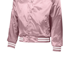 Venta al por mayor de chaqueta de béisbol de seda satinada con logotipo personalizado de lujo Varsity Bomber Sportswear para equipos y marcas - Product Image 2