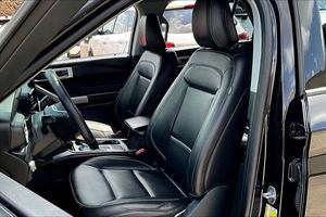 UTILISÉ LHD/RHD 2021 F O R D EXPLORER XLT RWD - Product Image 4