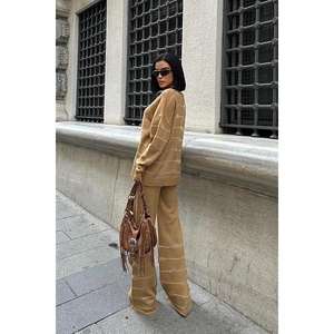 Ensemble de pulls en tricot pailleté pour femmes Ellery, collection 9970 - Product Image 3