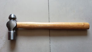 Martello a Testa Sferica con Manico in Legno di Alta Qualità, Facile da Usare - Product Image 4