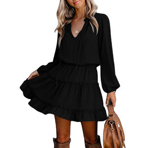 Vestido de verano de manga larga con volantes y cuello en V - Product Image 1