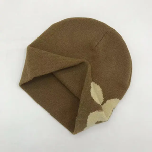 Bonnets personnalisés en jacquard acrylique avec logo brodé Bonnet unisexe en coton avec impression de lettres pour l'extérieur - Product Image 3