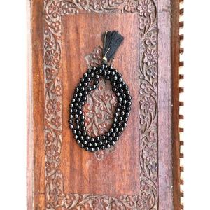 สร้อยคอหินอัญมณีมาลาสีดำแบบถักด้วยมือ108 JAP Mala มีพู่สำหรับทำสมาธิและเป็นของที่ระลึกในการสวดมนต์ทางจิตวิญญาณ - Product Image 4