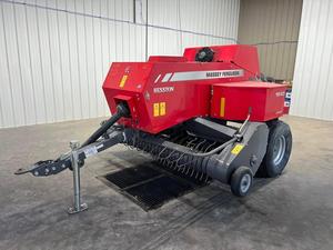 Livraison gratuite Massey Ferguson Hesston 1840 Mini presse à balles carrées pour foin, matériel agricole pour la compression de l'herbe - Product Image 2