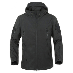 Caza al aire libre Senderismo Negro Chaquetas personalizadas para hombres Chaqueta Softshell táctica impermeable Chaqueta al aire libre a granel - Product Image 4