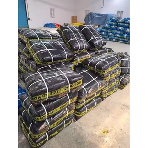 Tissu de bâche imperméable en polyéthylène d'approvisionnement direct d'usine pour les étals de marché ou les couvertures d'auvent disponibles à la quantité en vrac - Product Image 1