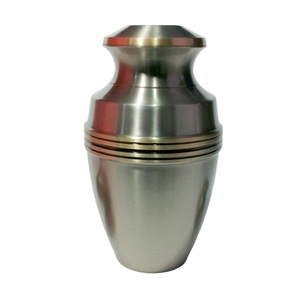 Urnes de crémation pour adultes en laiton de haute qualité avec doublure en étain noir et or urnes funéraires en métal fini pour cendres humaines - Product Image 4