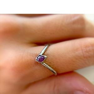 แหวนเงินทำมือ92.5ทำด้วยมือที่มีน้อยซาธิสต์ดิบเครื่องประดับวันเกิดรูปตัววีสำหรับผู้หญิง - Product Image 5