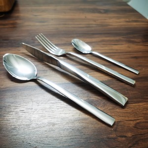 Cuchara portuguesa de acero inoxidable a bajo precio, cubiertos dorados con mango martillado, juego de cubiertos único - Product Image 6