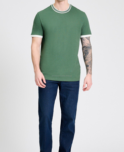 Camiseta de Cuello Redondo Personalizada para Hombre de Alta Calidad, 100% Algodón Tejido, 180g, Transpirable, con Logotipo Frontal, Color Sólido, Venta al Por Mayor 2026 - Product Image 3