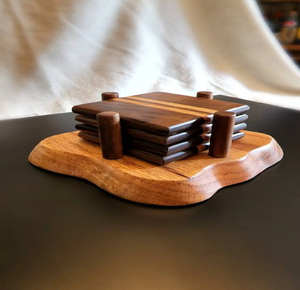 จานรองแก้วไม้ทรงกลมและที่วางวาดด้วยมือด้วยนกสีชมพูสดใสและลายเส้นนามธรรมในสไตล์ศิลปะพื้นบ้านแบบดั้งเดิม - Product Image 6