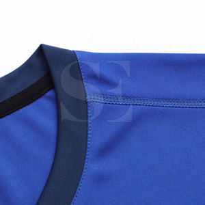 Nueva llegada superventas jersey de fútbol y pantalones cortos conjunto de alto fabricante uniforme de fútbol juvenil - Product Image 2