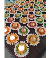 Elegante Portavelas de Concha Hecho a Mano en India, Multicolor, para Diwali, Regalos Corporativos, Decoración del Hogar, Decoración para Diwali