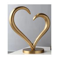 Ambience Lifestyle Coeur suspendu coloré décoratif intérieur et extérieur moderne de haute qualité pour la décoration et la fête de la Saint-Valentin