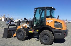 รถตักล้อยางมือสองคุณภาพดีเยี่ยม อุปกรณ์ก่อสร้างขนาดกะทัดรัด จัดจำหน่ายจากโรงงานโดยตรง รถตักงานหนัก ราคาแข่งขัน พร้อมขาย - Product Image 4