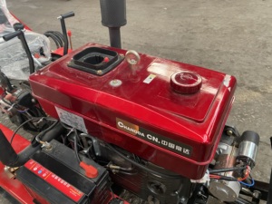 Mini-tracteur agricole rouge ZHONGMEI avec chenilles, moteur multifonctionnel, équipement agricole, garantie 2 ans - Product Image 2