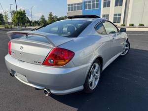 Hyundai Tiburon GT V6 d'occasion à bas prix, modèle 2004, à vendre - Product Image 5