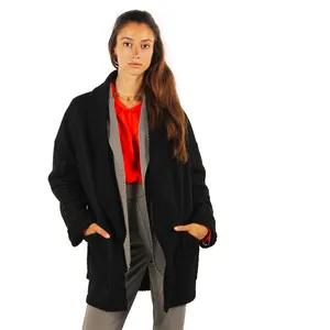 Sustainable Glamour Lightweight Black Shearling Jacket Dropped Shoulders Perfect for Stylish Comfort Vintage Look