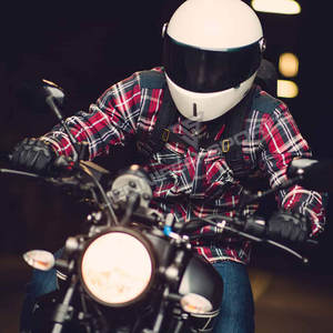 Vente en gros de vêtements de sport pour hommes 100% coton flanelle tissu manches longues boutons fermeture poches poitrine et doublure matelassée pour l'hiver - Product Image 4