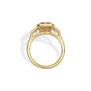 Bague de fiançailles en diamant de culture en taille émeraude - Product Image 2