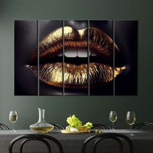 Tableau mural sur toile Luxury Gold Lips : Impression moderne chic pour une décoration élégante, 5P : Prêt à accrocher - Product Image 1