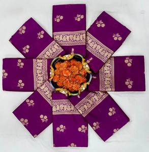 Saree Banarasi Premium para mujeres con textura de seda lujosa y borde tejido pesado para recepciones de bodas y festivales - Product Image 3