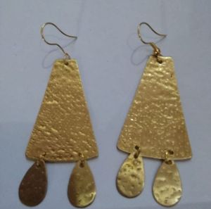 Pendientes de latón de piedras preciosas doradas Pendientes de joyería india de HF CRAFTS - Product Image 2