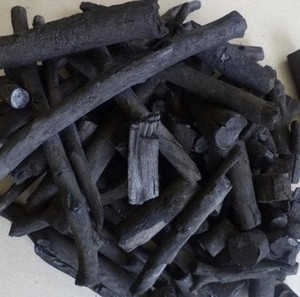 Vente en gros de charbon de bois forfaitaire pour barbecue charbon de bois dur de qualité supérieure pour l'exportation de carburant naturel en vrac pour les restaurants, le chauffage et la cuisine en plein air - Product Image 4