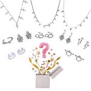 CUCOCUCA Caja Misteriosa de Joyería de Acero Inoxidable, Impermeable, Hipoalergénica, Set de Regalo Moderno con Collares, Aretes y Anillos - Product Image 1