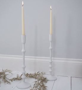 Bougeoir et support en bois lavé blanc avec design vintage - Product Image 3