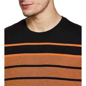 เสื้อฮู้ดผู้ชายผ้าฟลีซสำหรับฤดูหนาว ปักโลโก้ตามสั่ง ขายส่ง มีฮู้ดปรับได้ กระเป๋าปักลาย สวมใส่สบาย ผ้าฝ้าย 100% กันลม - Product Image 4