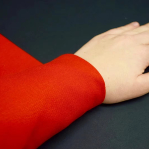 TEJIDO DE ALGODÓN 100% ORGÁNICO DE PUNTO JERSEY 8.2 OZS. Tela de Color Rojo Intenso de 72 Pulgadas de Ancho - Product Image 1