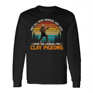 Camiseta de manga larga Bigfoot Retro Sporting para tiro al lomo de arcilla con objetivo de skeet para entusiastas del tiro. - Product Image 2