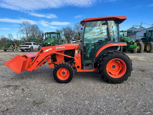 Tracteur Kubota L3560 avec roulement de boîte de vitesses de pompe de composants de noyau - Product Image 3