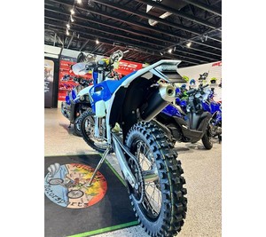 Motocicleta Todoterreno SPEEDER PERFORMANCE FES 450 Hard Enduro Dual Sport Inalámbrica/Con Batería - Product Image 2
