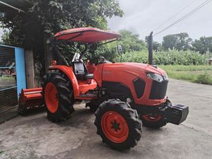 Pour tracteur à roues 4WD Tracteur agricole compact avec moteur et boîte de vitesses 233 HP - Product Image 2