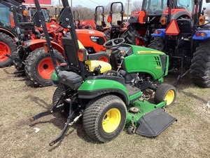 Tracteur agricole John Deere 1026R 65 CV (modèle 2012) avec moteur, pompe, boîte de vitesses, roulement et moteur - Garantie 5 ans et plus - Product Image 2