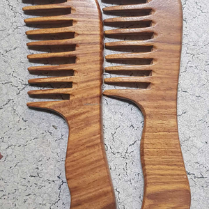 Best-seller Peigne à poux vintage anti-chute de cheveux en bois de neem fait à la main solide à usage quotidien avec logo personnalisé pour salon hôtel - Product Image 5