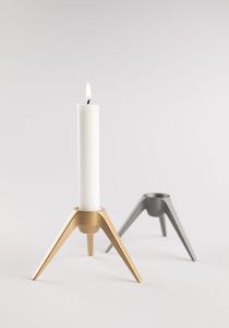 Porte-bougie en bois à succès avec inserts en laiton, design moderne, support à bougie en forme de L unique pour une décoration intérieure élégante - Product Image 2