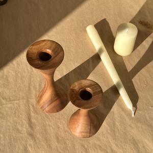 Hermoso candelabro de madera Par de dos escandinavos de mediados de siglo Diseño moderno Regalo de inauguración de la casa - Product Image 4